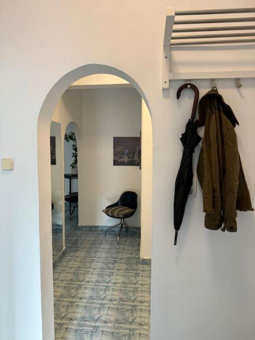Airy & Beautiful Downtown Apartment Bukarest Kültér fotó
